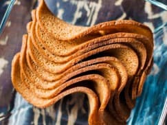 Креветки вяленые: Ресторанные гренки с сыром