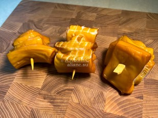 Пелядь холодного копчения: Шашлычок из кальмара х/к