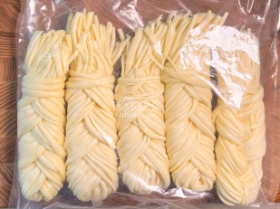 Вяленое мясо: Сырный продукт ФЕРМЕРСКИЙ коса белая