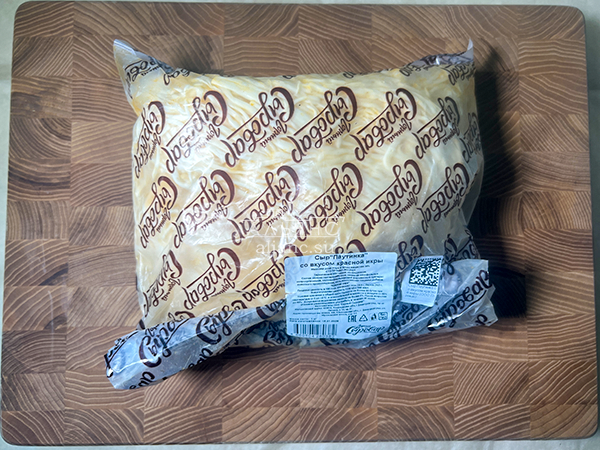 Сыр 1 кг ГОРНЫЙ СЫРОВАР (Паутинка со вкусом красной икры) в Красноармейске